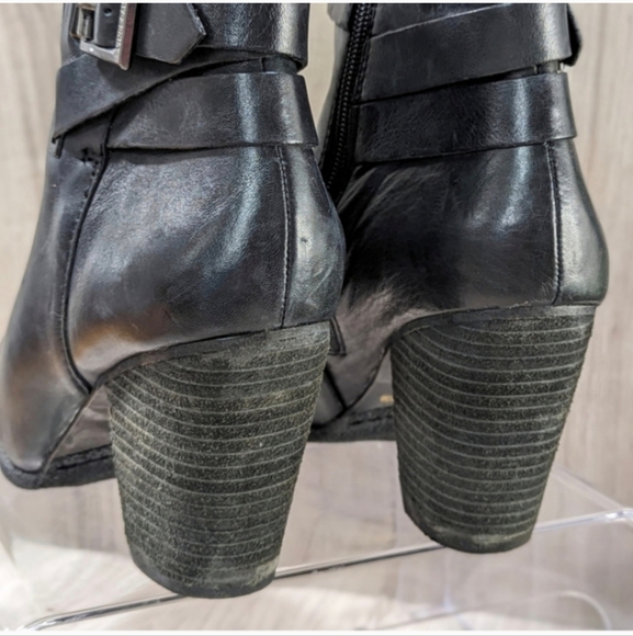 Vince Camuto "Harriet" Boots Women's Size 8 Black Leather - Picture 7 of 11